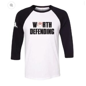 Born Primitive S Raglan Worth Defending Top 3/4 Sleeve Shirt Small